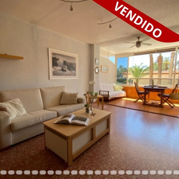 Luminoso piso con vistas al mar en la playa El Raco